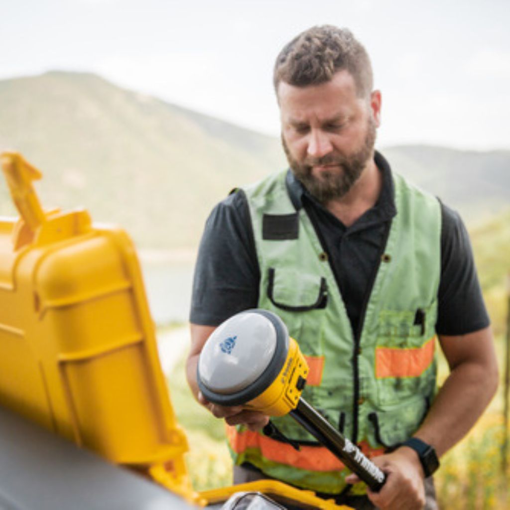 R780-101-00 Trimble R780 - GNSS prijemnik, WiFi, bez radio modema