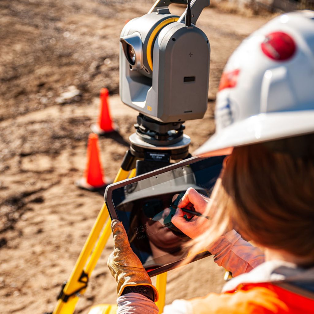 SX12-HW-00 Totalna stanica Trimble SX12 - 3D skener, 1" Robotic;Instrument - Trimble SX12 1